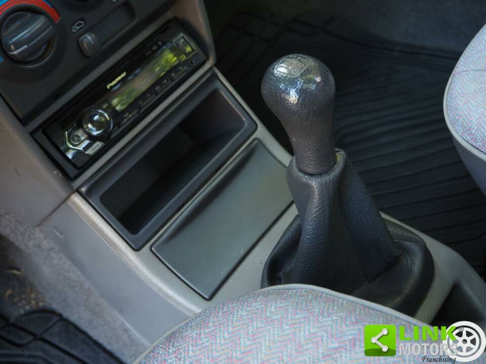 Bild 14/42 von FIAT Punto 90 ELX (1996)
