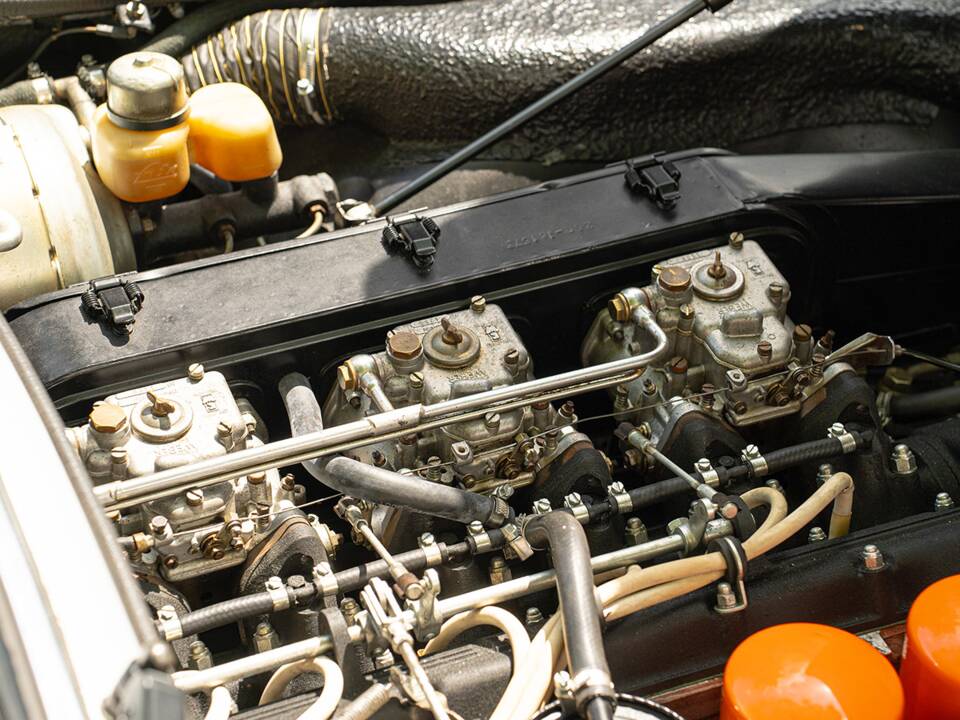 Bild 81/81 von Ferrari 365 GT4 2+2 (1973)