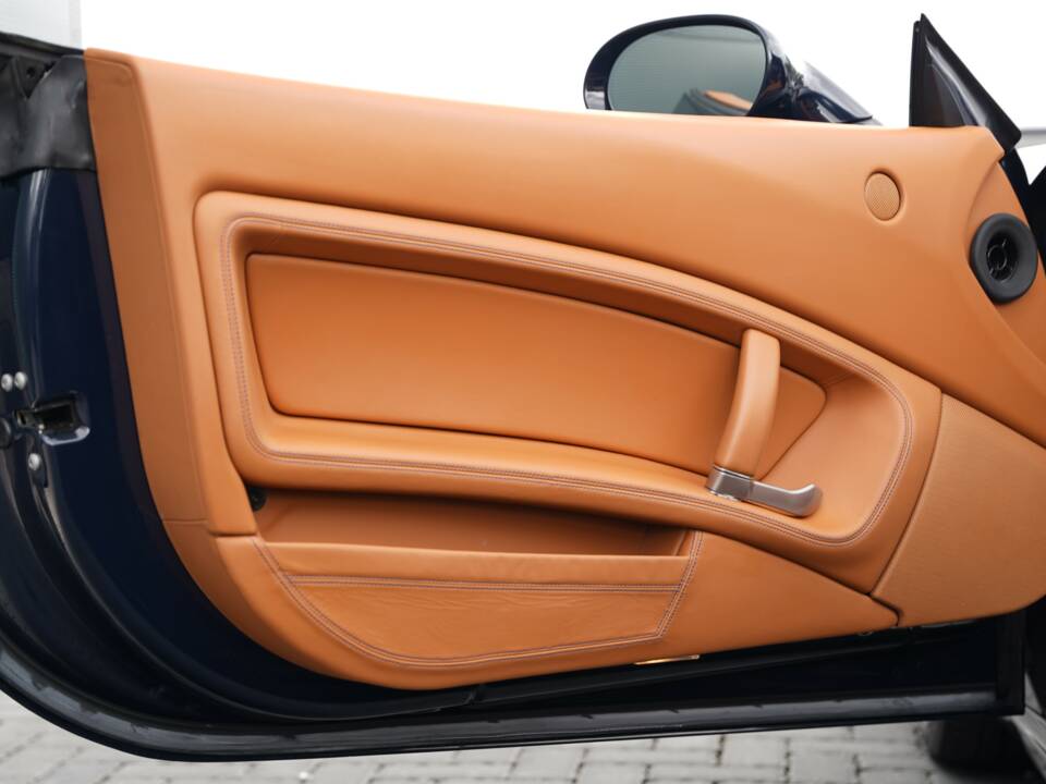 Image 15/50 de Ferrari California (2012)