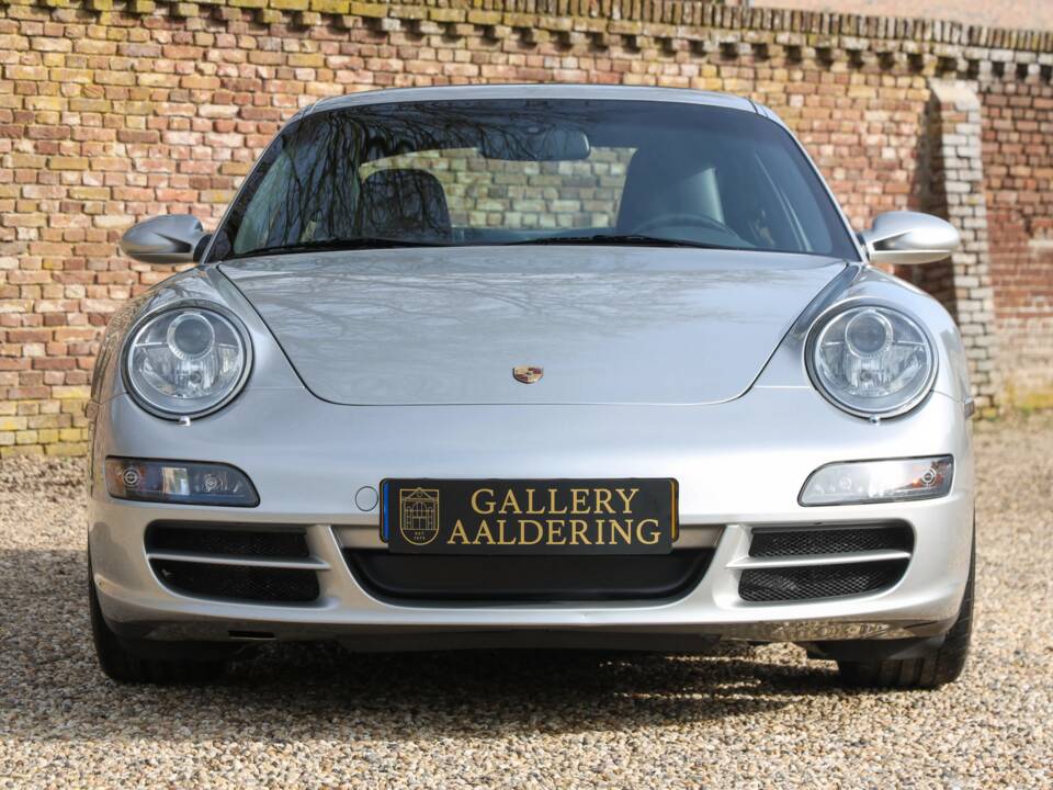 Image 5/50 of Porsche 911 Carrera S (2004)