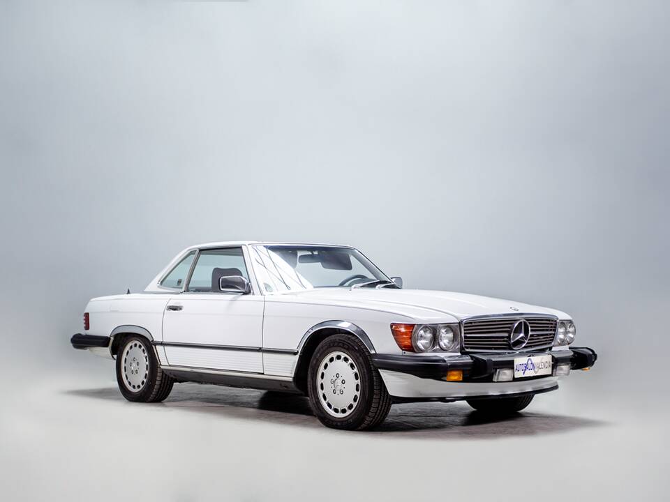 Image 9/48 of Mercedes-Benz 560 SL (1988)