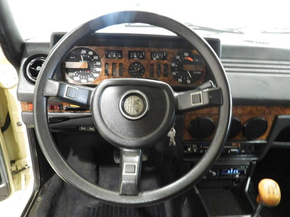 Bild 4/10 von Alfa Romeo Alfetta 2.0 L (1981)