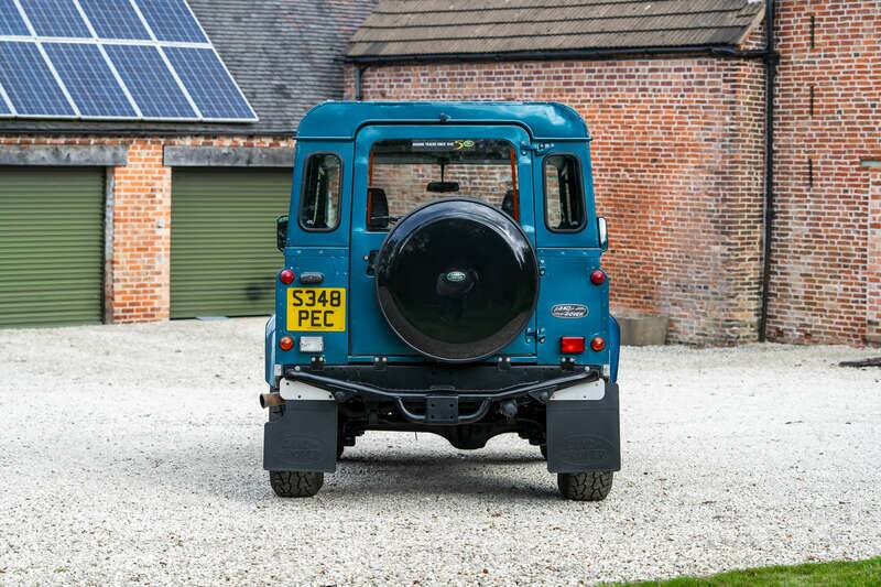 Bild 11/50 von Land Rover Defender 110 Turbo Diesel (1999)