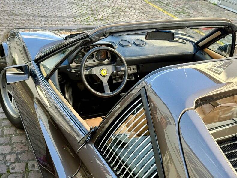 Image 23/50 of Ferrari 308 GTS (1900)