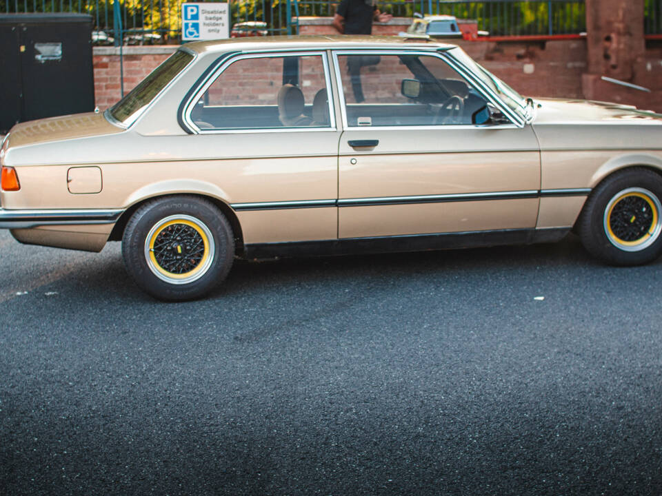 Imagen 13/20 de BMW 320 (1982)