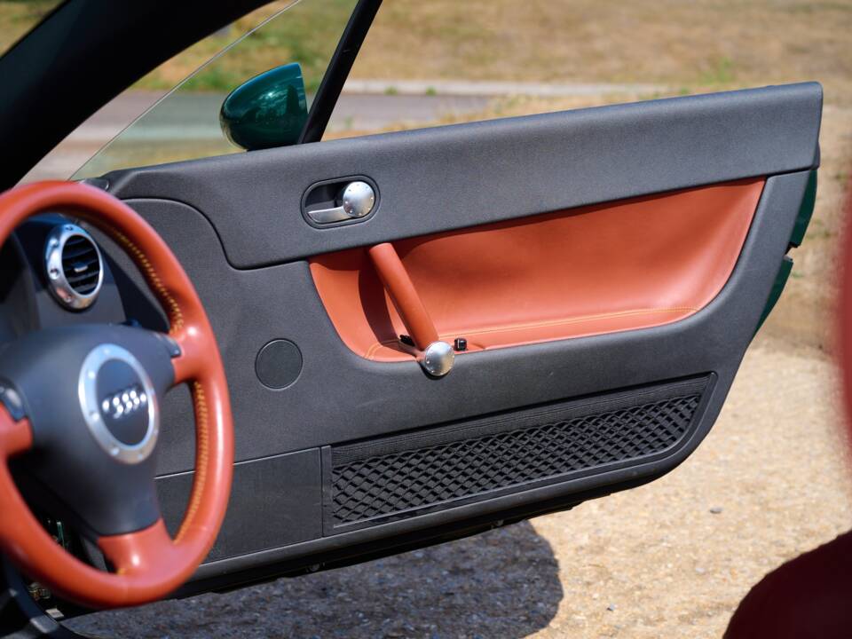 Bild 34/50 von Audi TT 1.8 T (2003)
