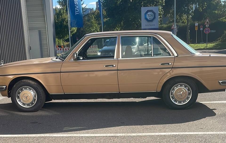 Bild 4/52 von Mercedes-Benz 280 (1976)