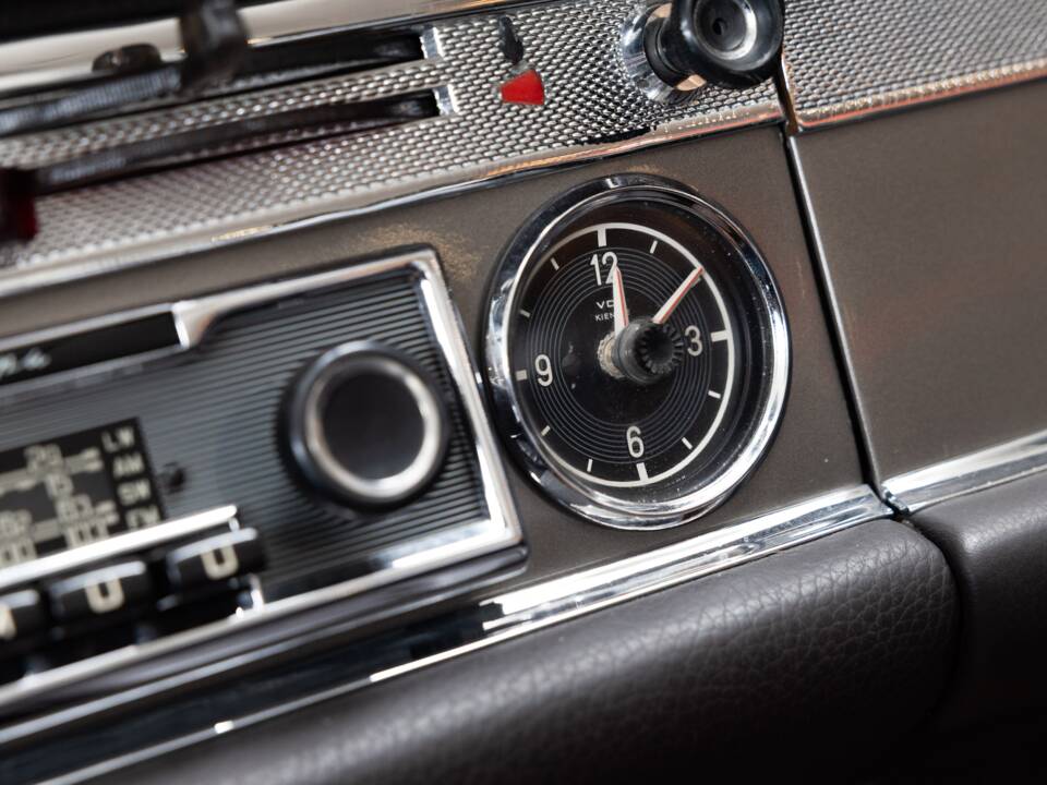 Image 19/35 de Mercedes-Benz 230 SL (1966)