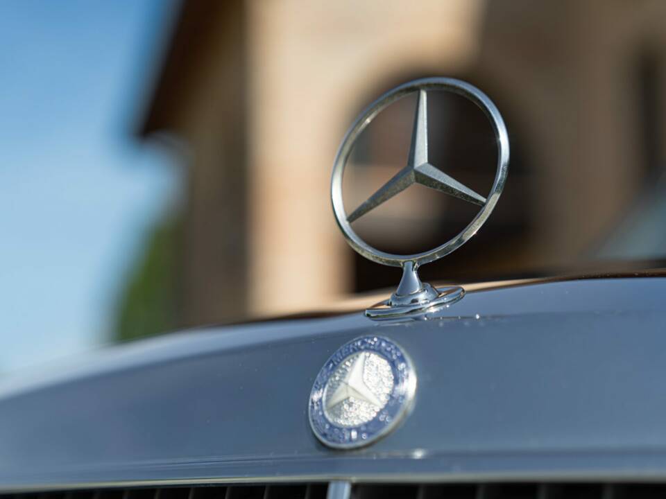 Image 21/50 of Mercedes-Benz 500 SEL (1985)
