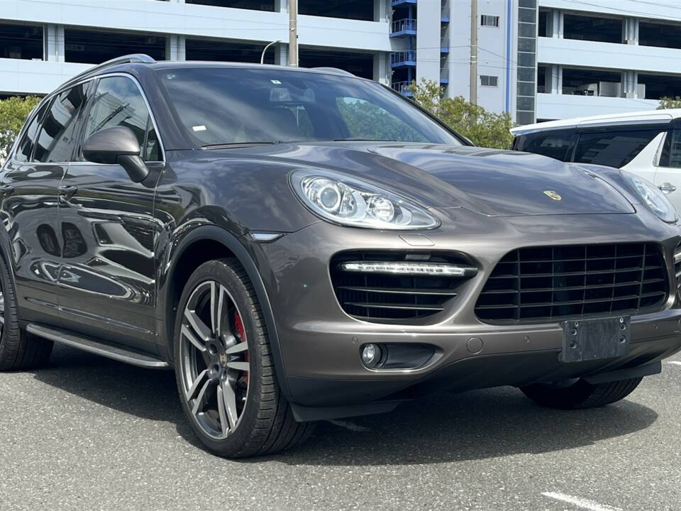 Image 1/51 de Porsche Cayenne Turbo (2011)