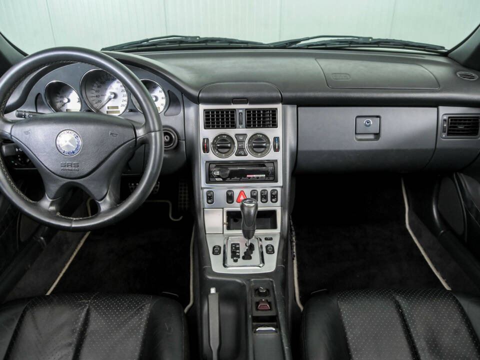 Image 7/50 of Mercedes-Benz SLK 200 Kompressor (2002)