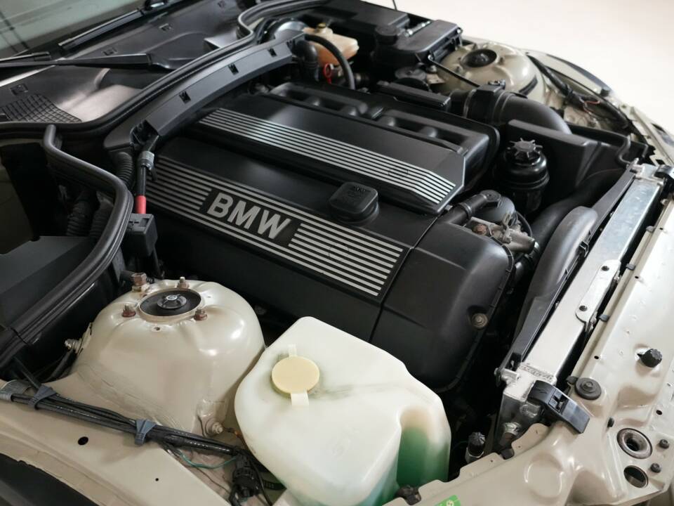 Bild 34/36 von BMW Z3 Coupé 3.0 (2002)