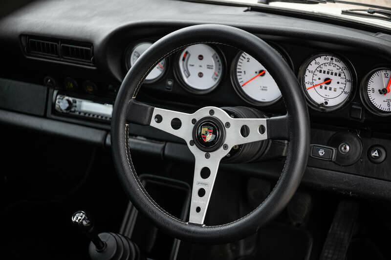 Bild 43/50 von Porsche 911 Carrera 3.2 (1984)