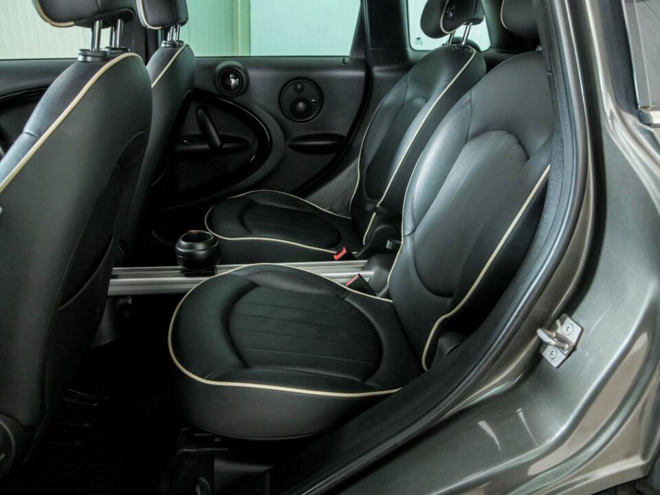 Immagine 41/50 di Mini Cooper S Countryman ALL4 (2010)