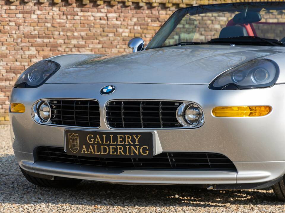 Image 36/50 of BMW Z8 (2002)
