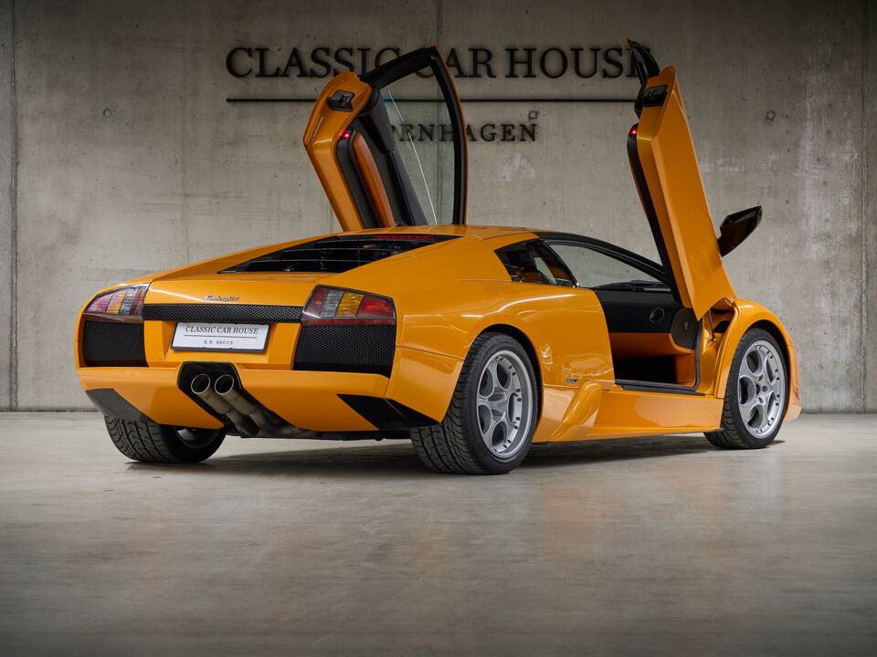 Image 6/99 of Lamborghini Murciélago (2003)