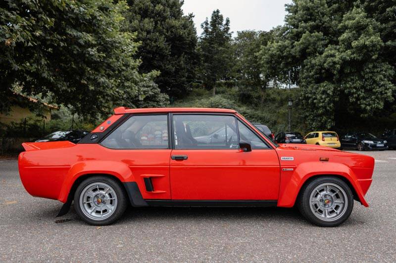 Image 9/72 of FIAT 131 Abarth Rally (1976)