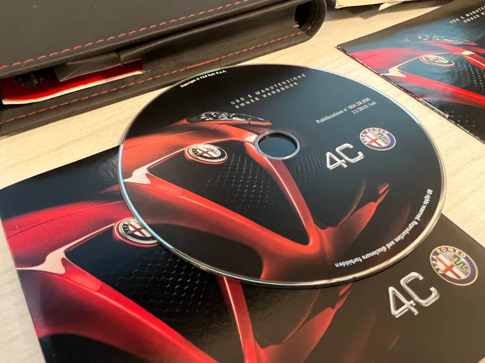 Image 12/15 of Alfa Romeo 4C (2017)