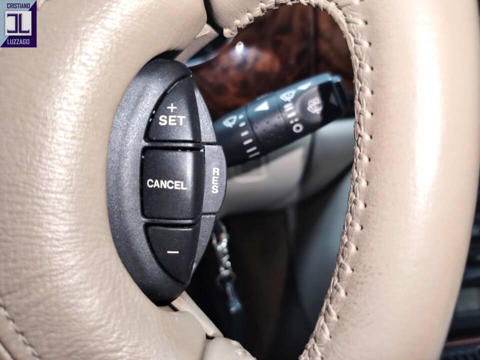 Bild 35/65 von Jaguar XKR (1998)