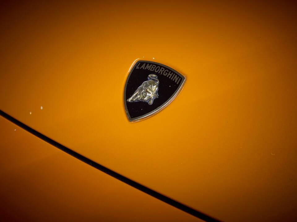 Image 88/99 of Lamborghini Murciélago (2003)