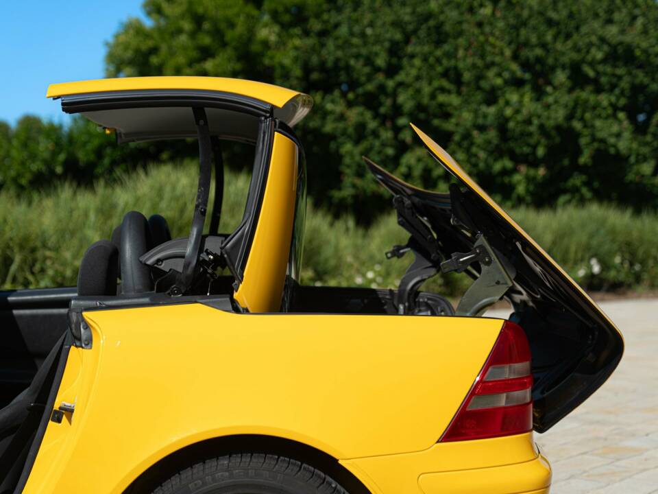 Immagine 27/50 di Mercedes-Benz SLK 200 (1997)