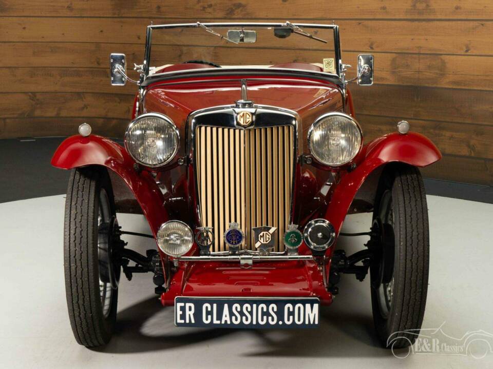 Imagen 7/19 de MG TC (1948)