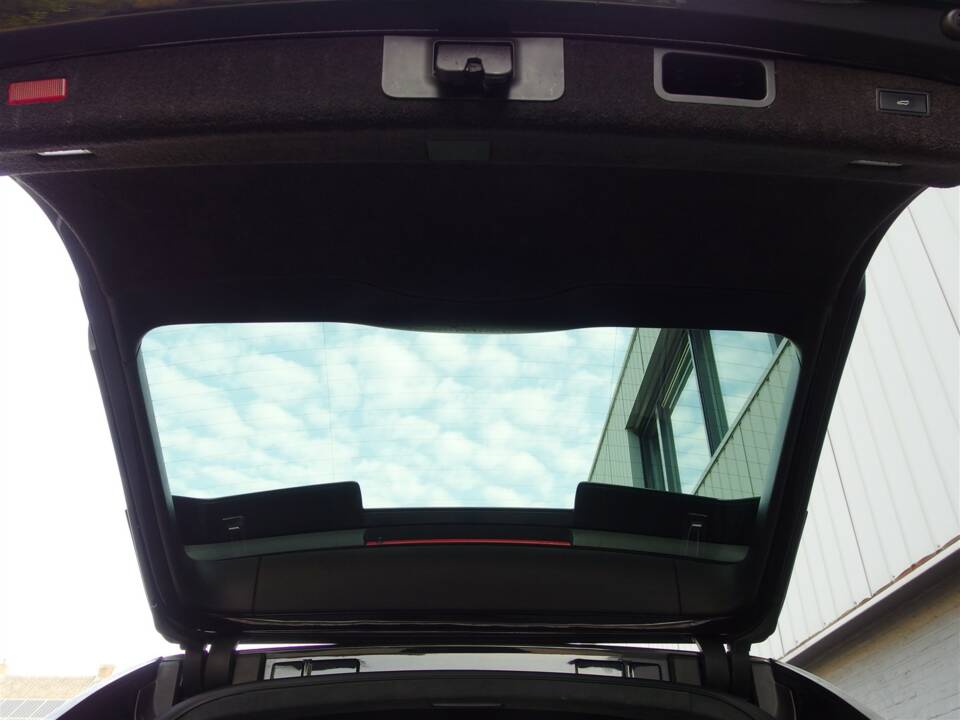 Image 76/99 of Porsche Cayenne Turbo (2007)