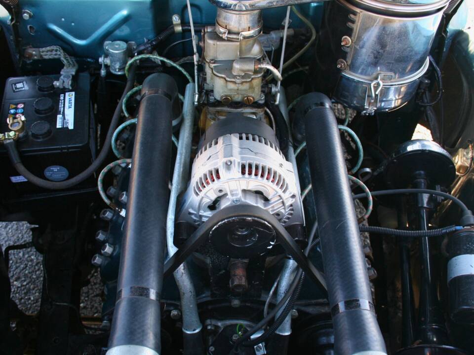Image 20/28 of Ford Deluxe (1940)