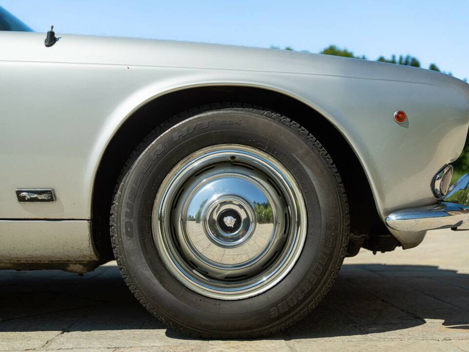 Image 33/50 of Jaguar XJ 6 4.2 (1970)