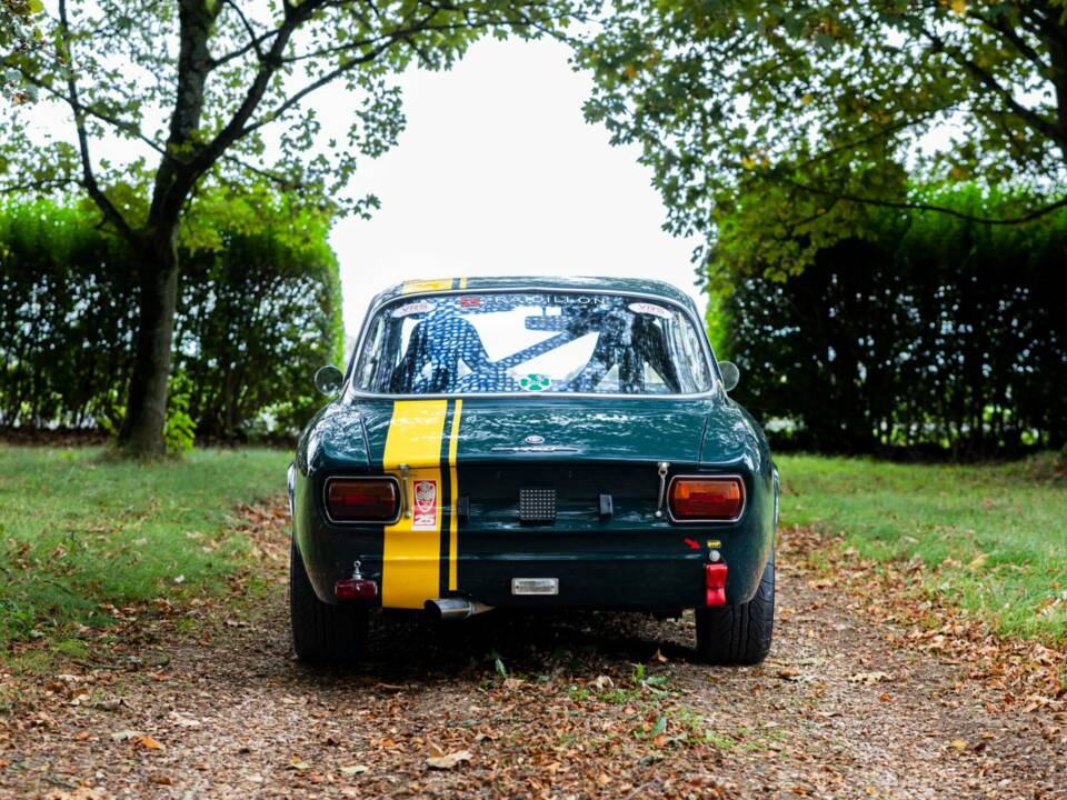 Image 4/20 of Alfa Romeo 1750 Berlina (1969)