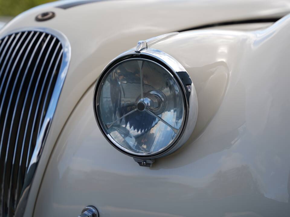 Image 36/50 of Jaguar XK 120 OTS (1950)