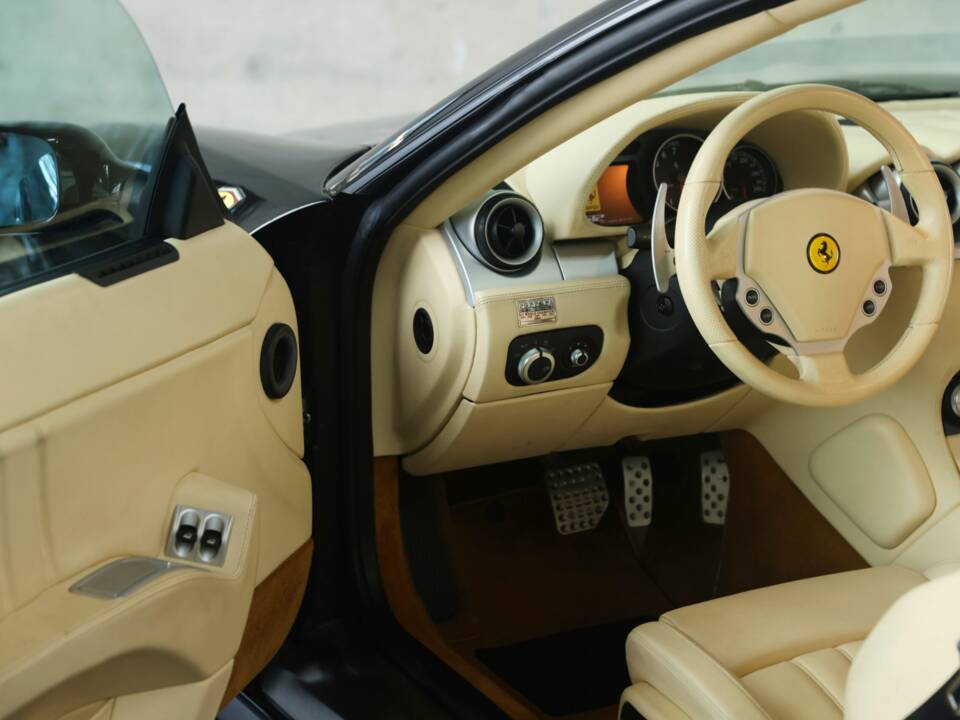 Bild 20/50 von Ferrari 612 Scaglietti (2005)