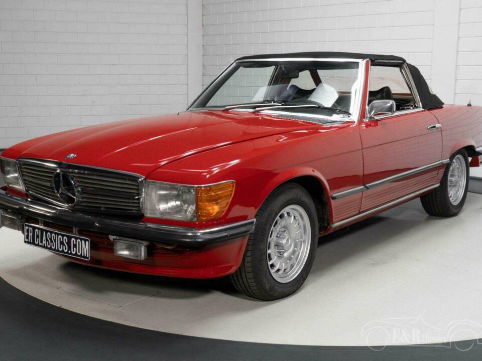 Image 7/19 of Mercedes-Benz 280 SL (1975)