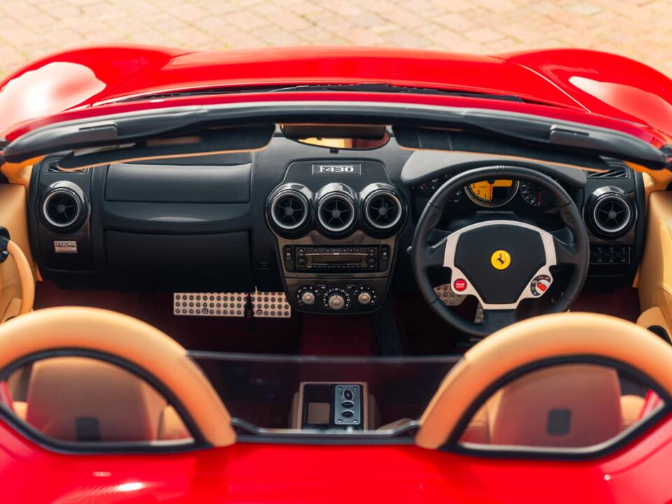 Bild 14/31 von Ferrari F 430 Spider (2006)