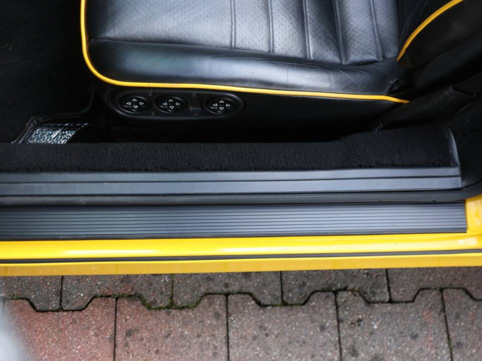 Image 23/50 of Porsche 911 Carrera 2 &quot;America Roadster&quot; (1993)