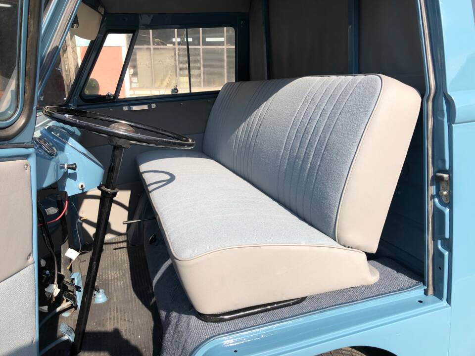 Image 19/28 of Volkswagen T1 Kombi (1966)