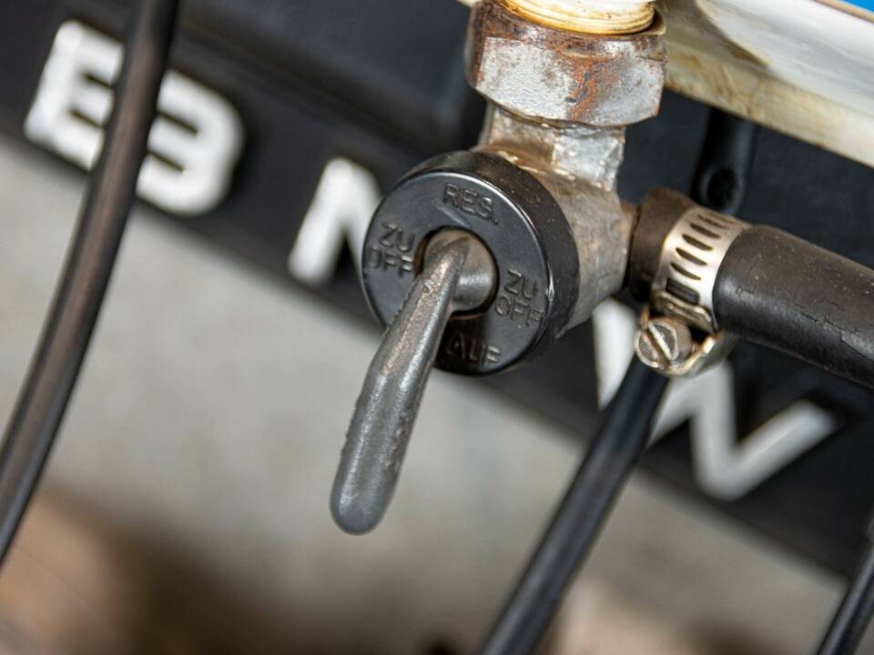 Image 46/50 of BMW R 80 GS (1983)