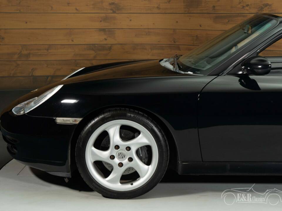 Image 6/8 de Porsche 911 Carrera (2001)