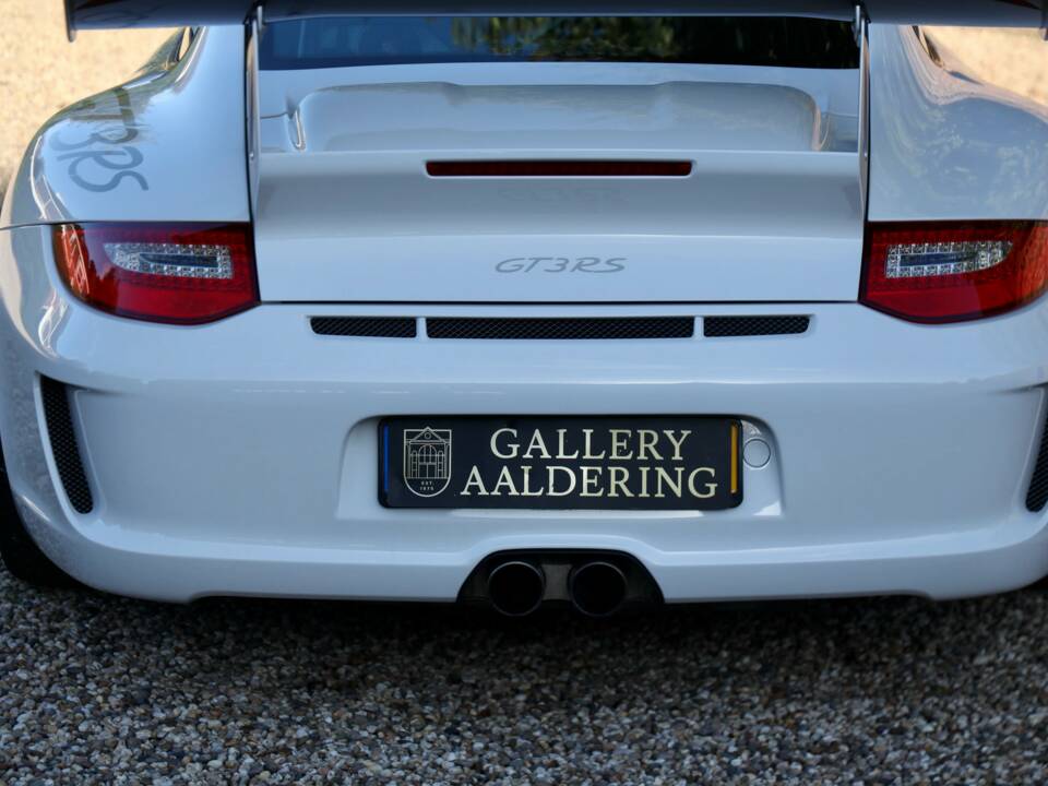 Image 34/50 de Porsche 911 GT3 RS (2010)