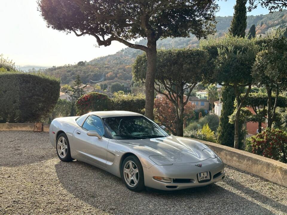 Image 30/191 of Chevrolet Corvette (1999)