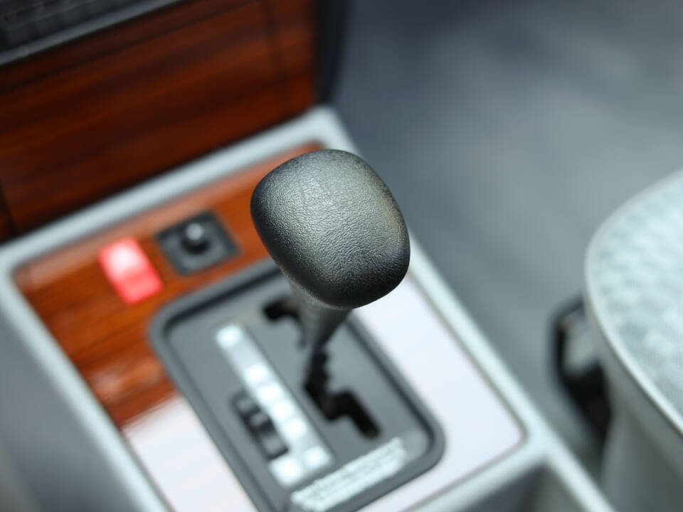 Immagine 82/100 di Mercedes-Benz 190 E 2.3 (1992)