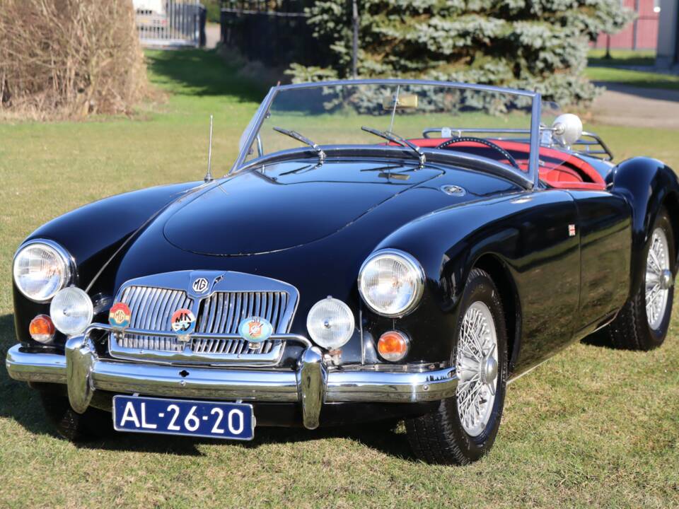 Immagine 5/50 di MG MGA 1600 (1959)
