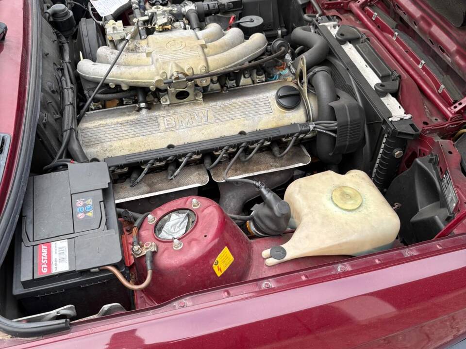 Bild 3/4 von BMW 320i (1987)