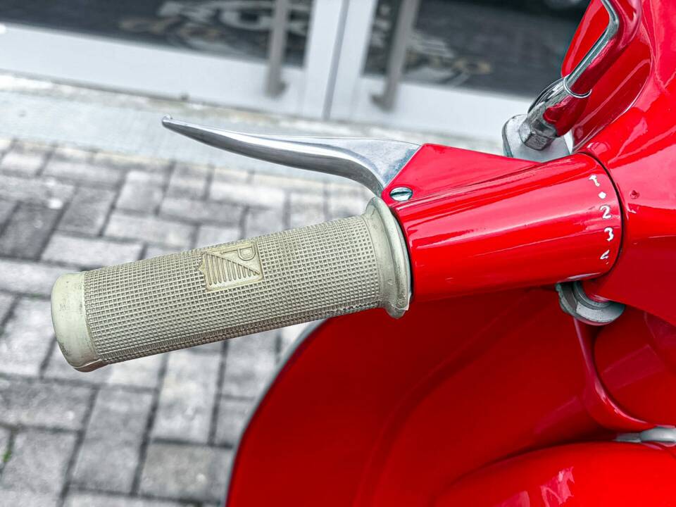 Image 23/27 of Piaggio Vespa 90 SS (1965)
