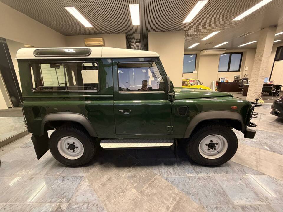 Imagen 3/19 de Land Rover Defender 90 Td5 (2000)