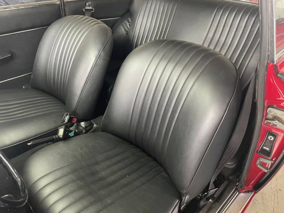 Afbeelding 9/11 van Alfa Romeo Giulia 1300 GT Junior (1971)