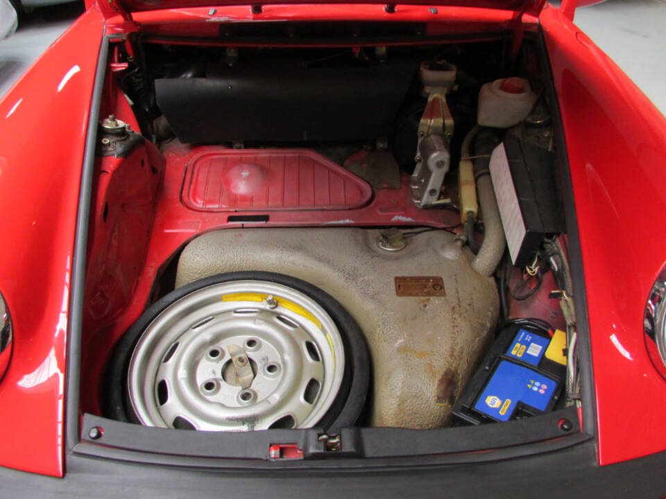 Bild 15/22 von Porsche 911 Carrera 3.2 (1986)