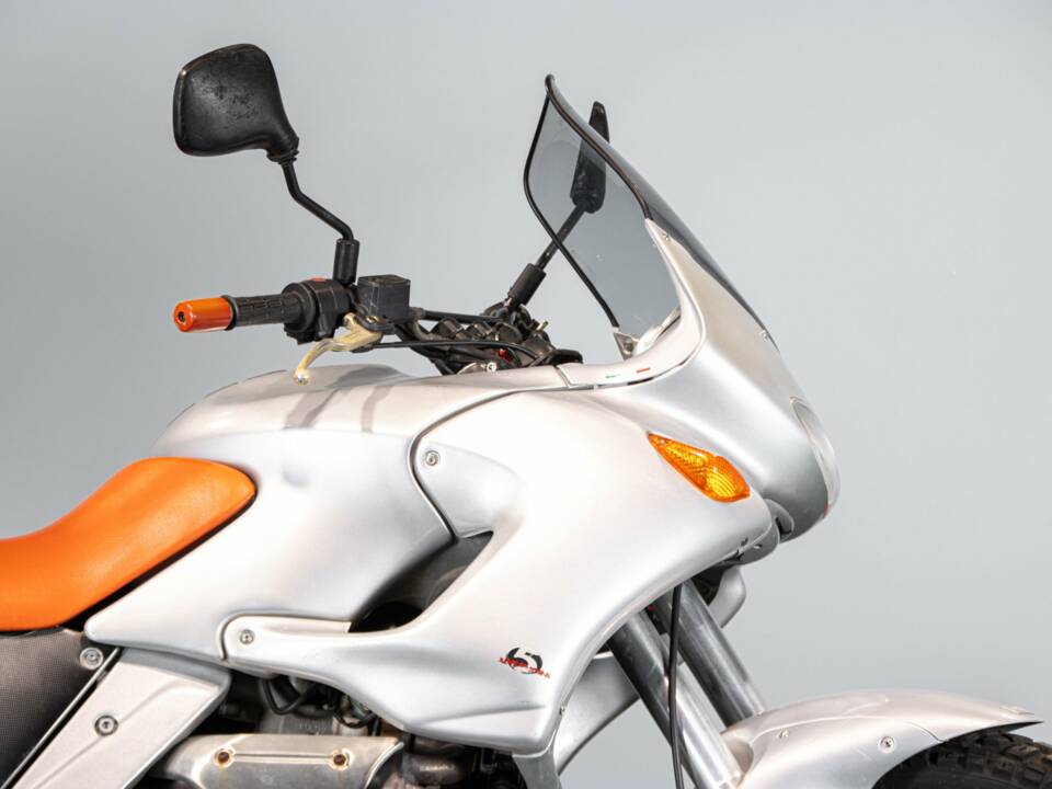 Bild 36/50 von Aprilia Pegaso 650 (1999)