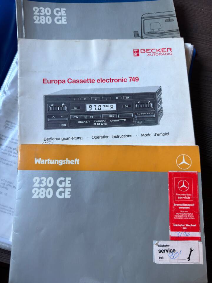 Image 7/21 of Mercedes-Benz 230 GE (SWB) (1988)