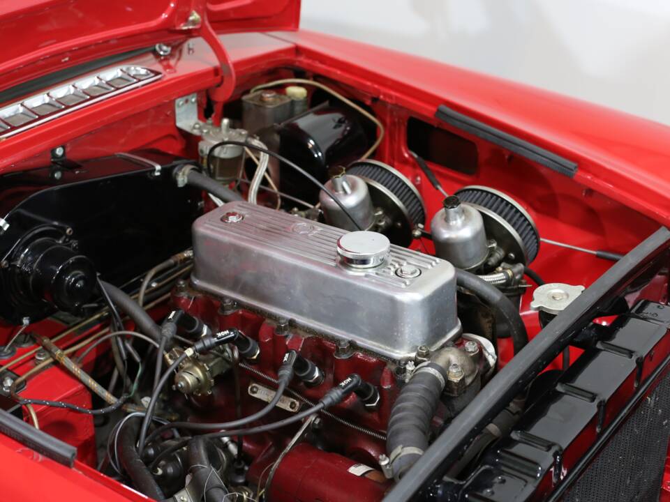 Image 49/49 of MG MGB (1966)
